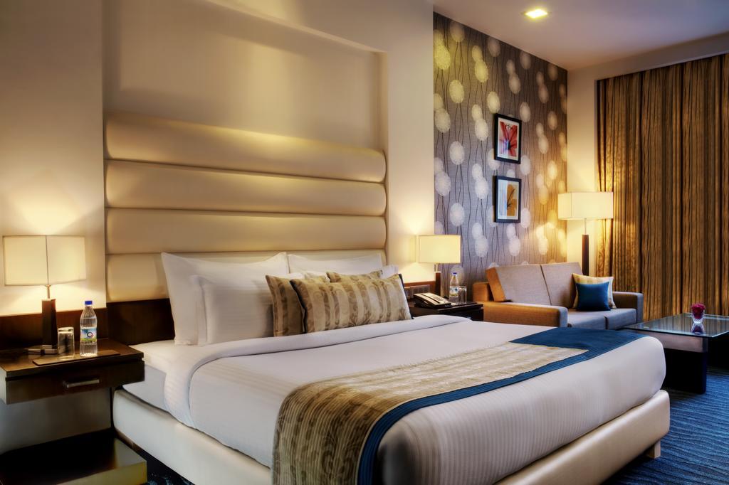 Golden Tulip Bhiwadi Otel Dış mekan fotoğraf