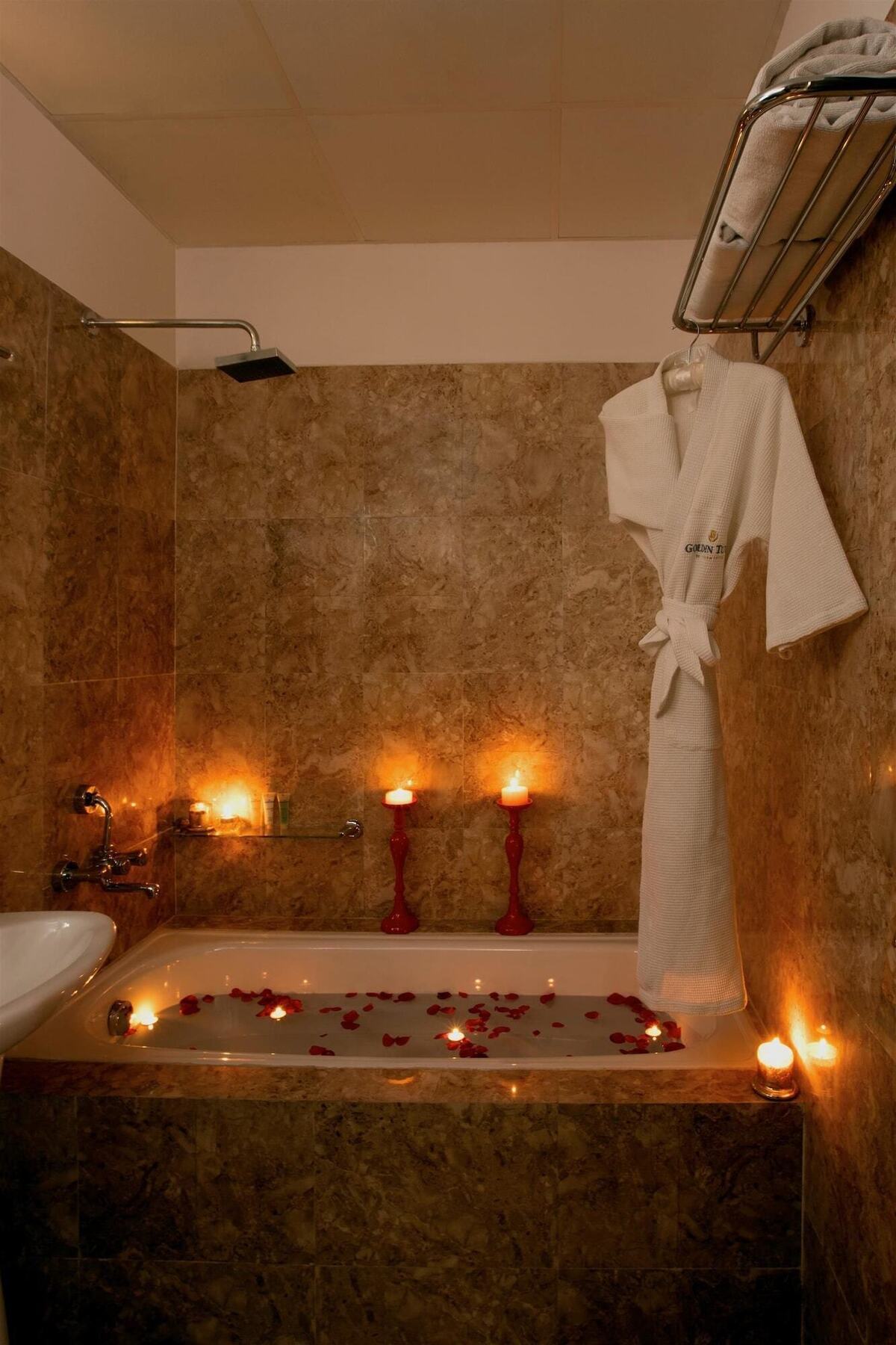 Golden Tulip Bhiwadi Otel Dış mekan fotoğraf